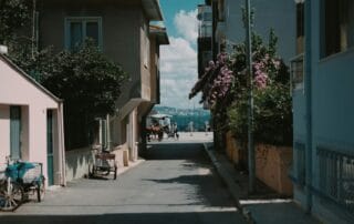 2026-yazinda-garaj-kapisi-bakimi-neden-onemli-istanbul-rehberi-kapak-320x202 Kepenk Tamiri ve servisi Garaj kapısı tamiri Kepenk Tamiri ve servisi